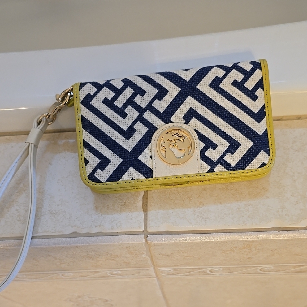 Spartina 449 Navy and Cream Wristlet